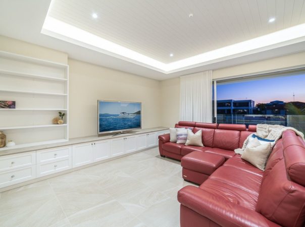 20 Seafarer Court, Surfers Paradise, QLD 4217 AU