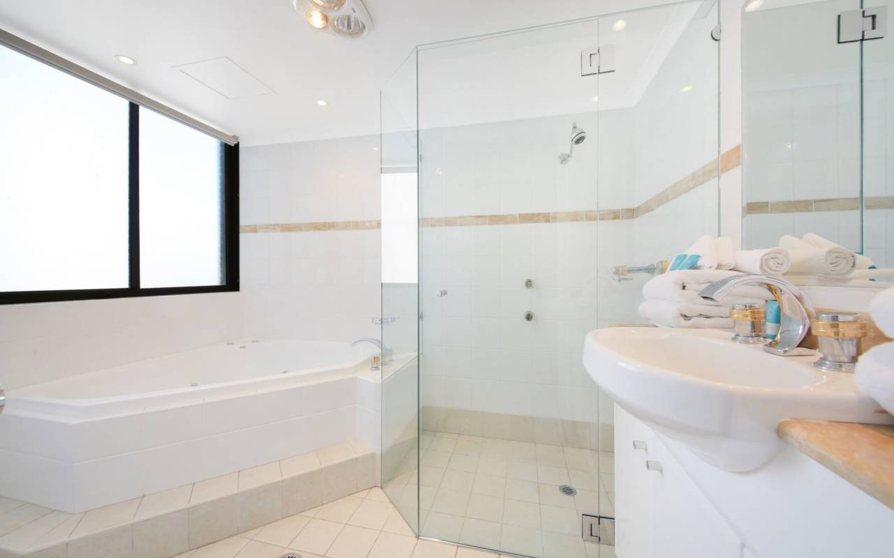 10/3 Garfield Terrace, Surfers Paradise, QLD 4217 AU