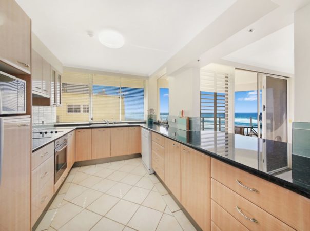 10/3 Garfield Terrace, Surfers Paradise, QLD 4217 AU