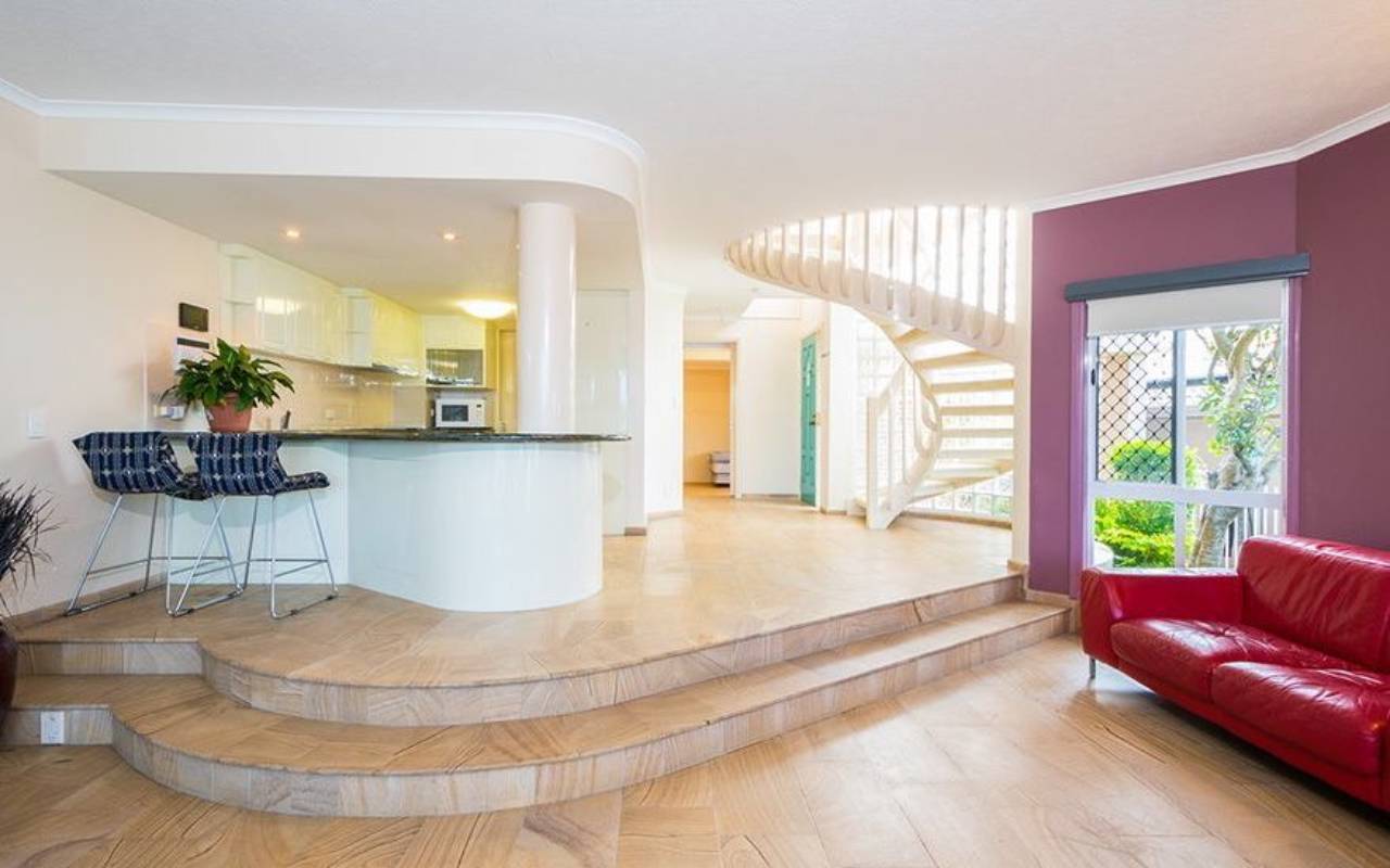 1/32 Sunset Boulevard, Surfers Paradise, Qld 4217 AU
