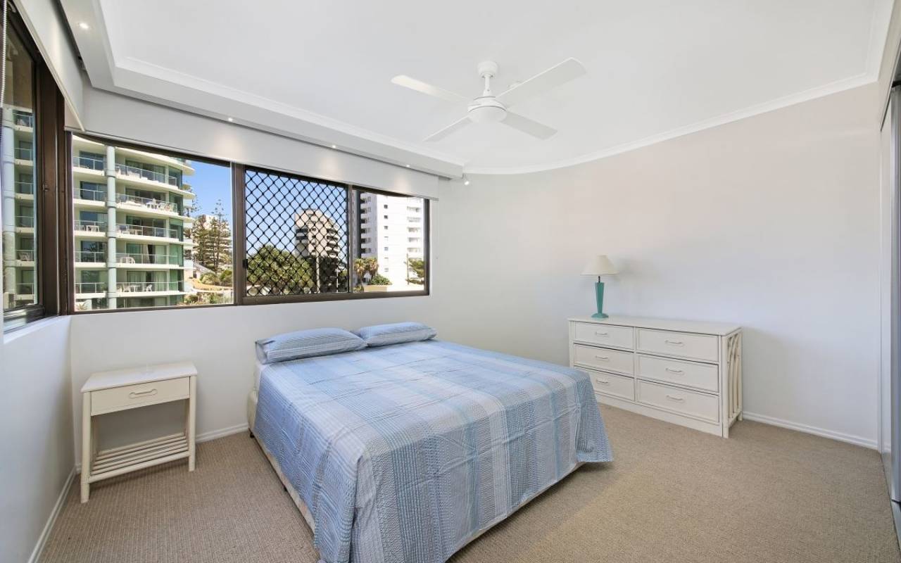 3/3 Garfield Terrace, Surfers Paradise, QLD 4217 AU