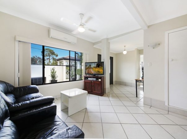 4 Lotus Key, Broadbeach Waters, QLD 4218 AU