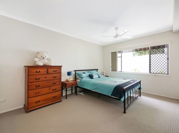4 Lotus Key, Broadbeach Waters, QLD 4218 AU