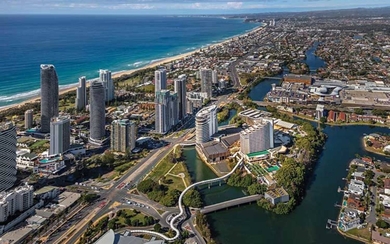 4 Lotus Key, Broadbeach Waters, QLD 4218 AU