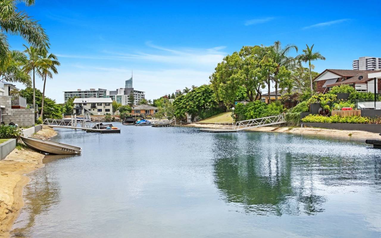 4 Lotus Key, Broadbeach Waters, QLD 4218 AU