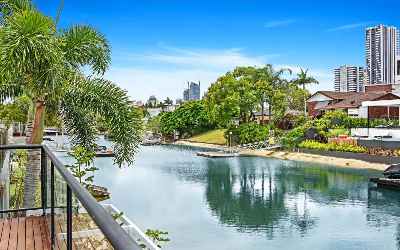 4 Lotus Key, Broadbeach Waters, QLD 4218 AU