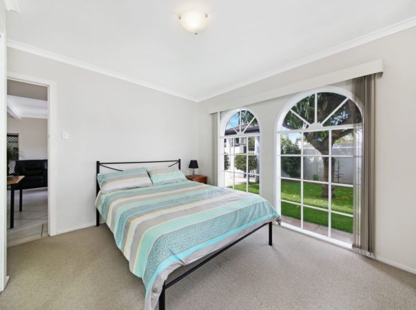 4 Lotus Key, Broadbeach Waters, QLD 4218 AU