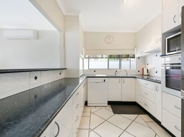 4 Lotus Key, Broadbeach Waters, QLD 4218 AU