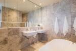 Broadbeach, QLD 4218 AUSTRALIA