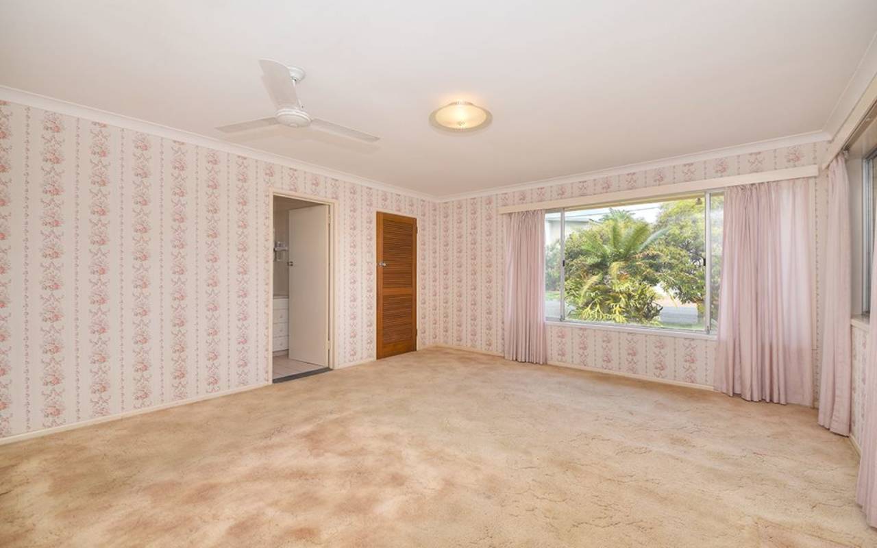 18 Etna Street, Isle Of Capri, Qld 4217 AU