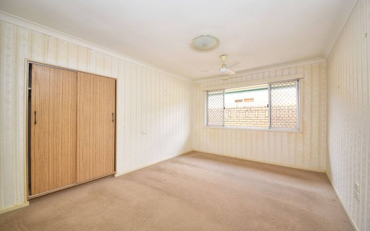 18 Etna Street, Isle Of Capri, Qld 4217 AU