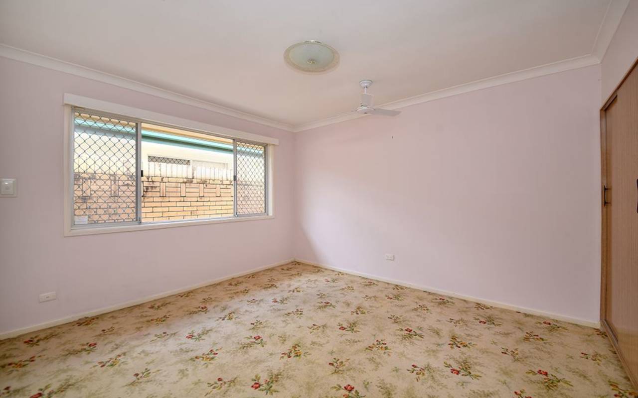 18 Etna Street, Isle Of Capri, Qld 4217 AU
