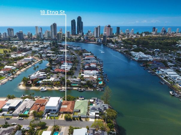 18 Etna Street, Isle Of Capri, Qld 4217 AU