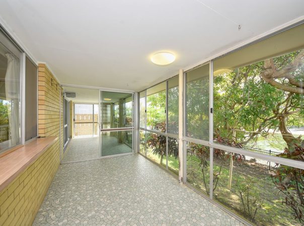 18 Etna Street, Isle Of Capri, Qld 4217 AU