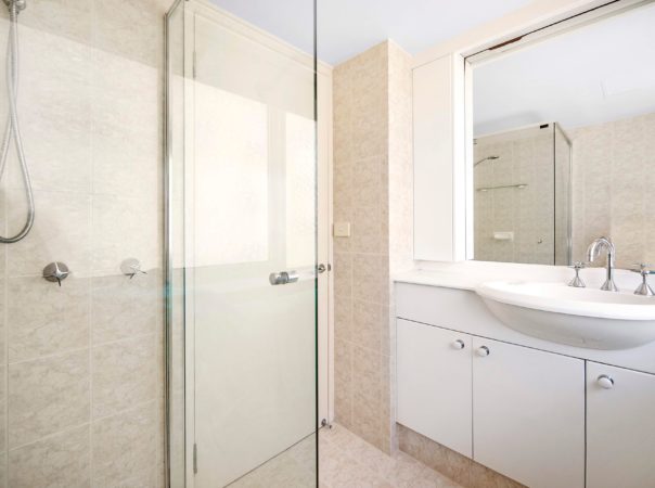 4/3 Garfield Terrace, Surfers Paradise, QLD 4217 AU