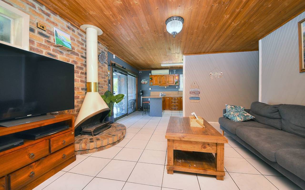 5 Harris Street, Labrador, QLD 4215 AU