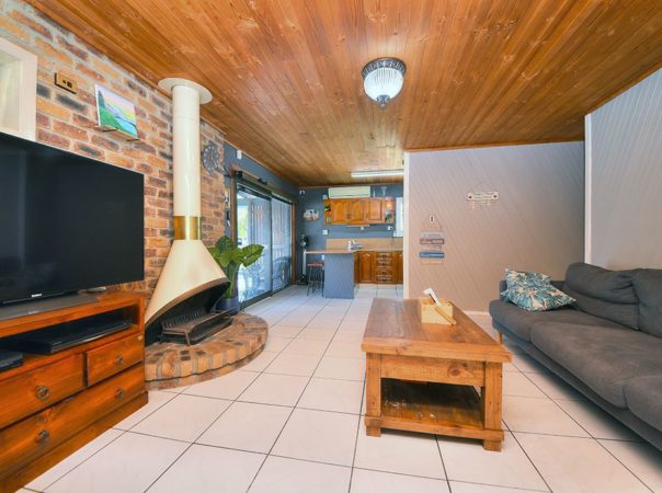 5 Harris Street, Labrador, QLD 4215 AU