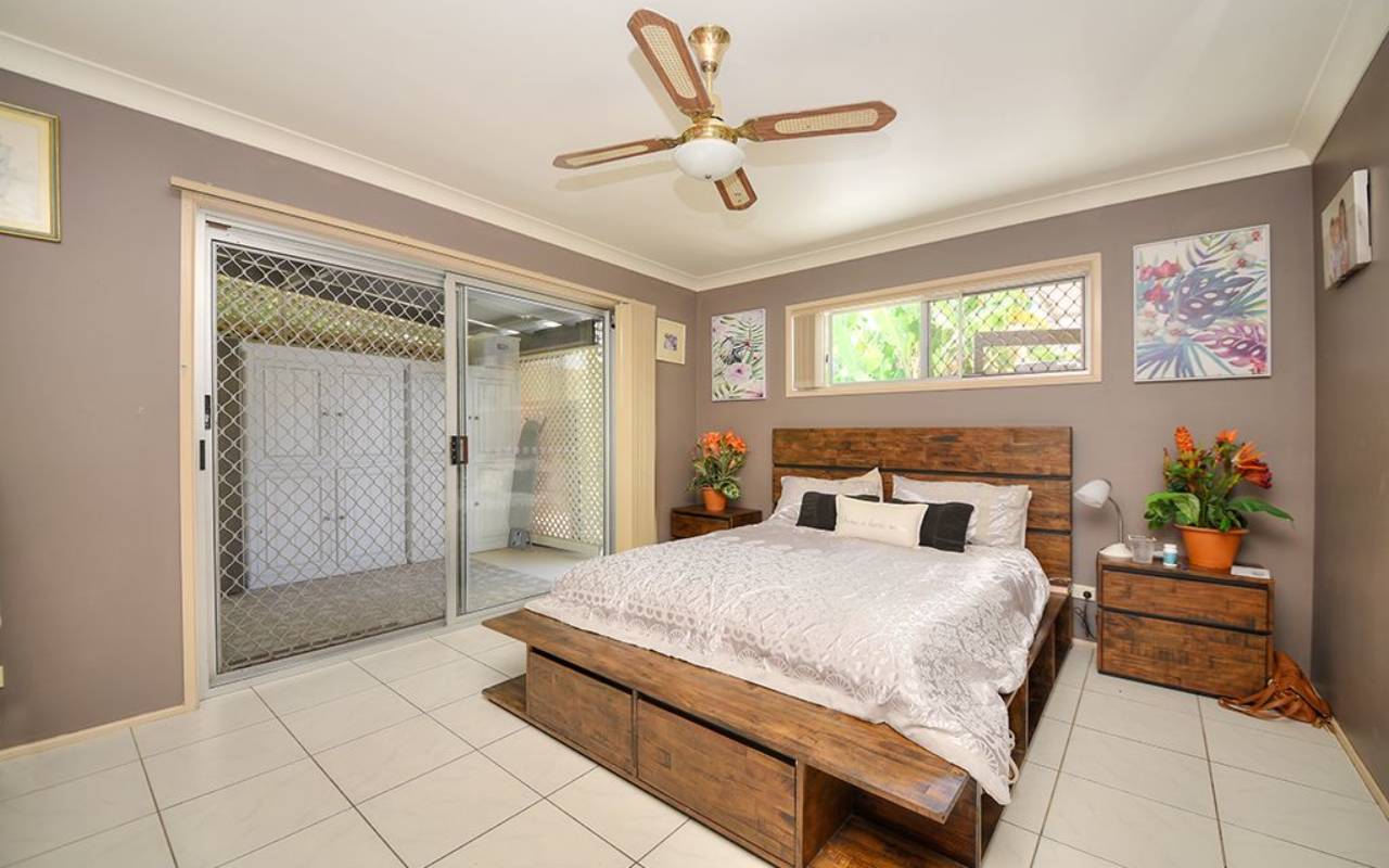 5 Harris Street, Labrador, QLD 4215 AU