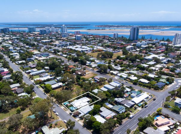 5 Harris Street, Labrador, QLD 4215 AU