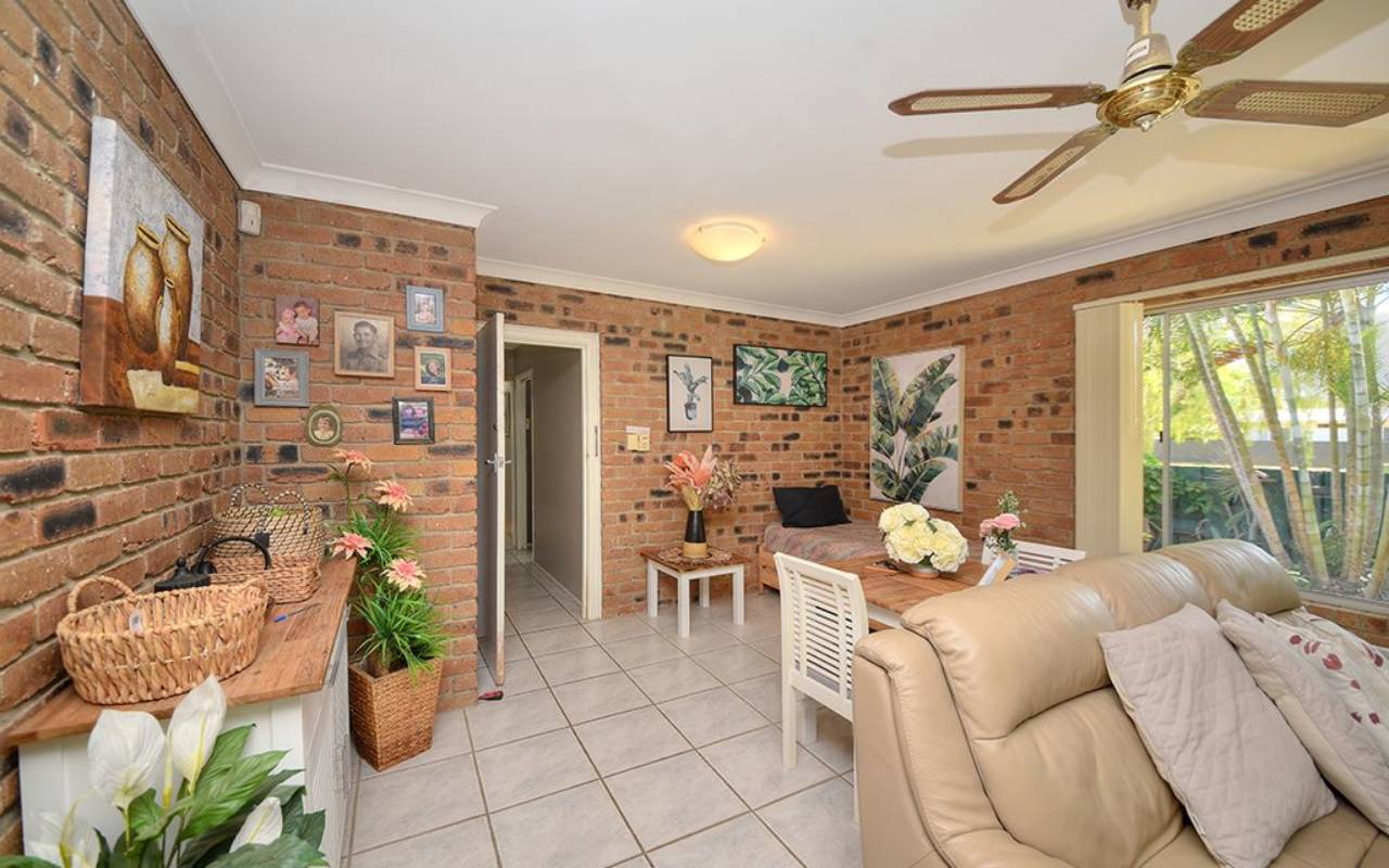 5 Harris Street, Labrador, QLD 4215 AU