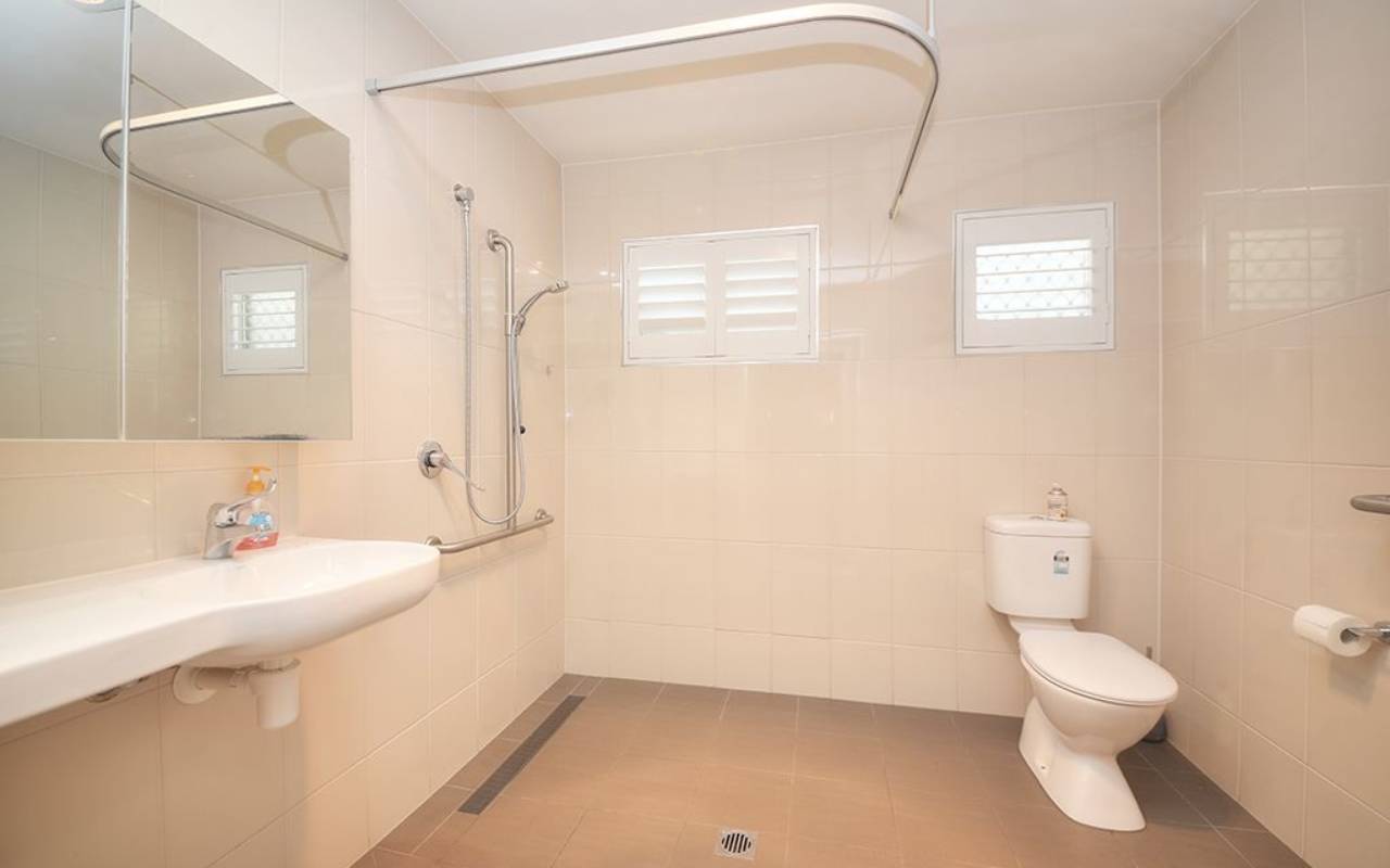 5 Harris Street, Labrador, QLD 4215 AU