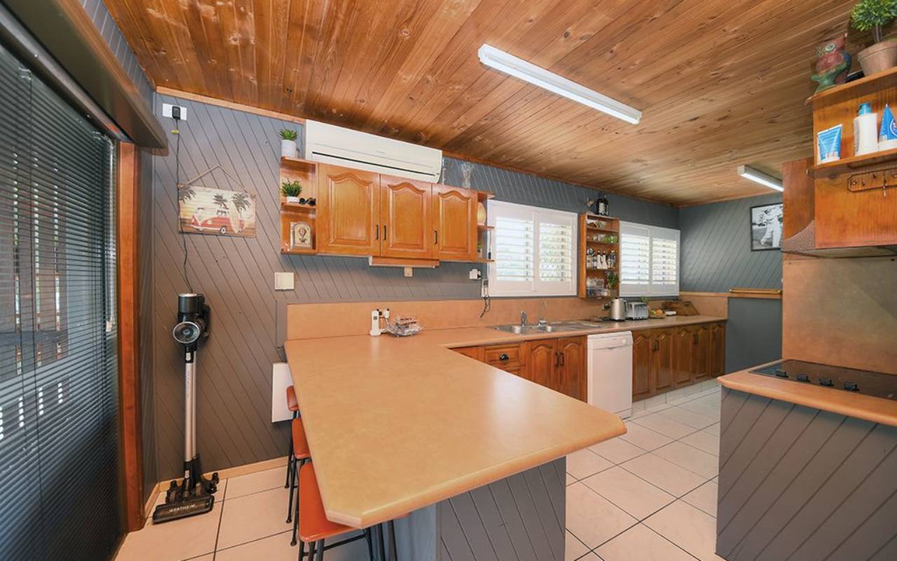 5 Harris Street, Labrador, QLD 4215 AU