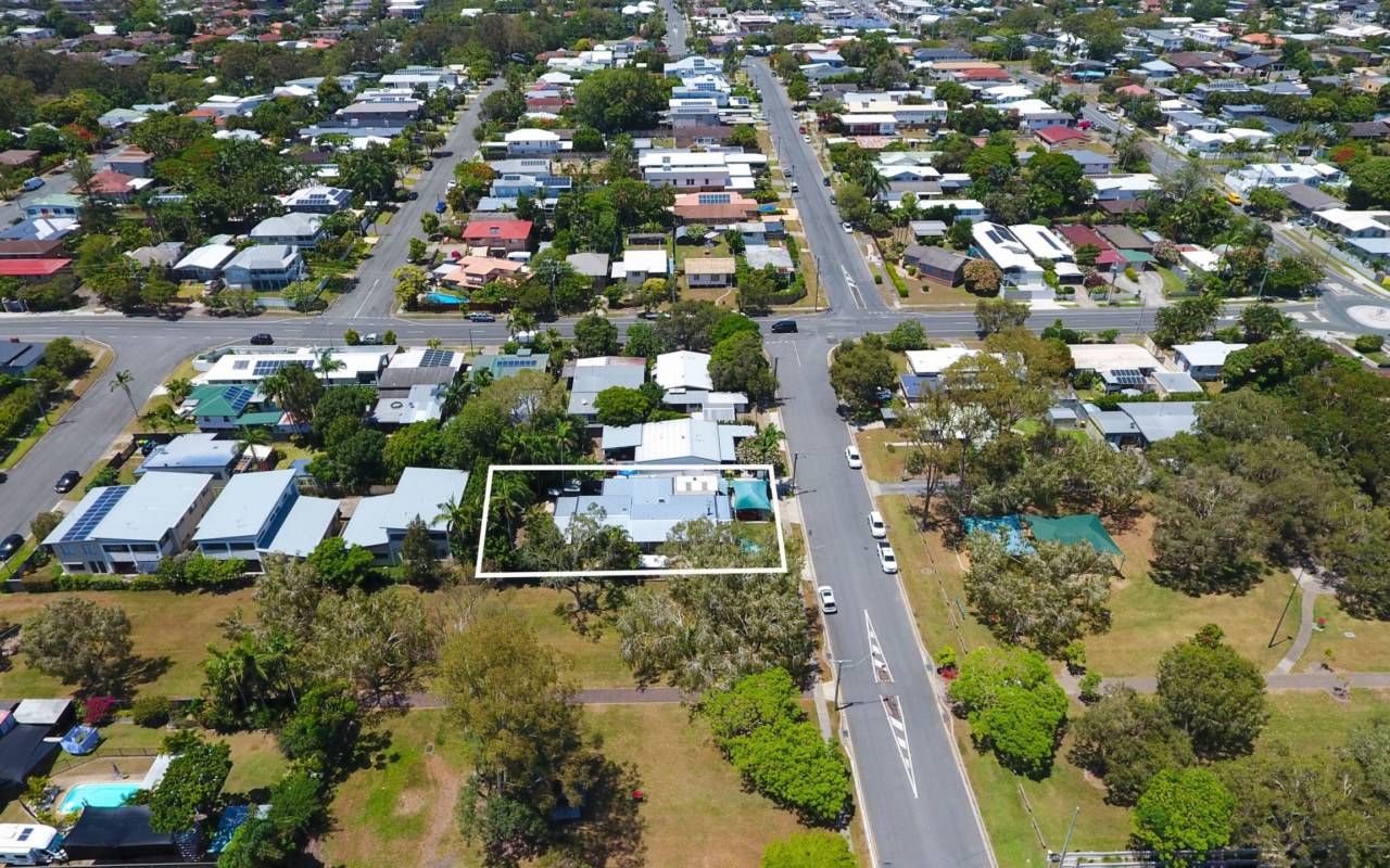 5 Harris Street, Labrador, QLD 4215 AU