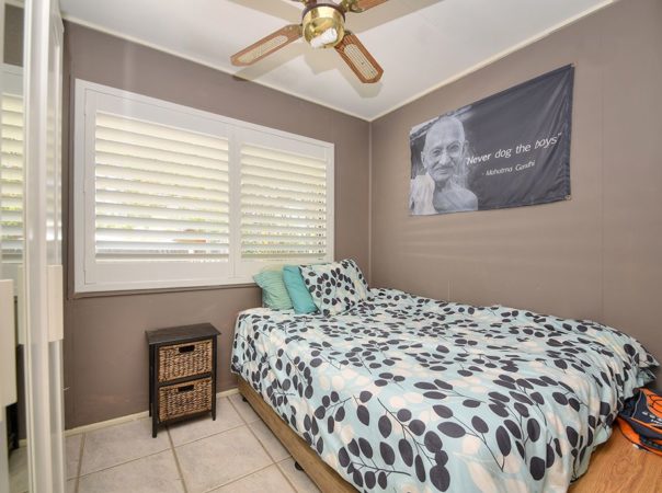 5 Harris Street, Labrador, QLD 4215 AU