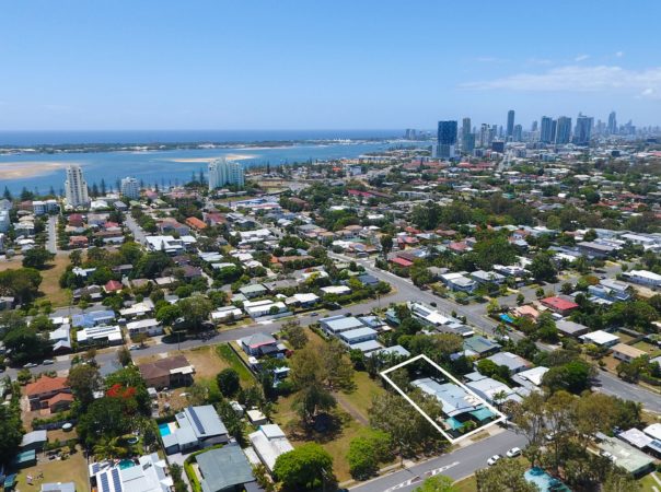 5 Harris Street, Labrador, QLD 4215 AU
