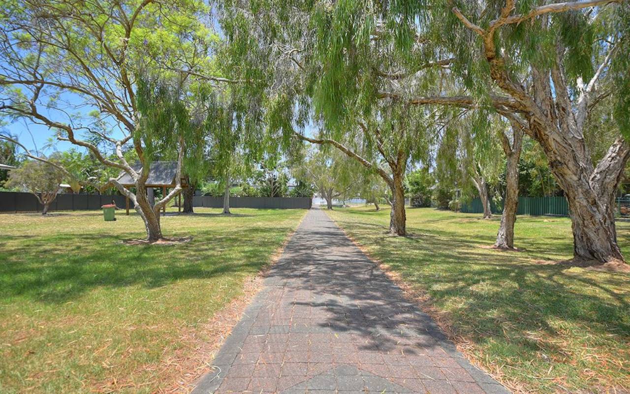 5 Harris Street, Labrador, QLD 4215 AU