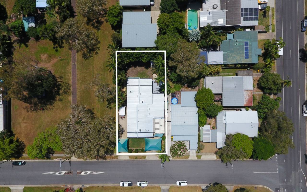5 Harris Street, Labrador, QLD 4215 AU