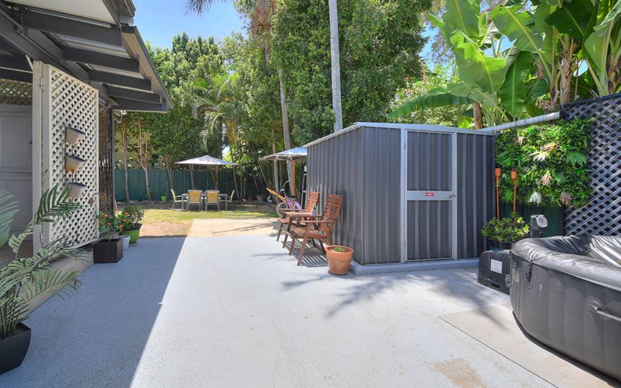 5 Harris Street, Labrador, QLD 4215 AU