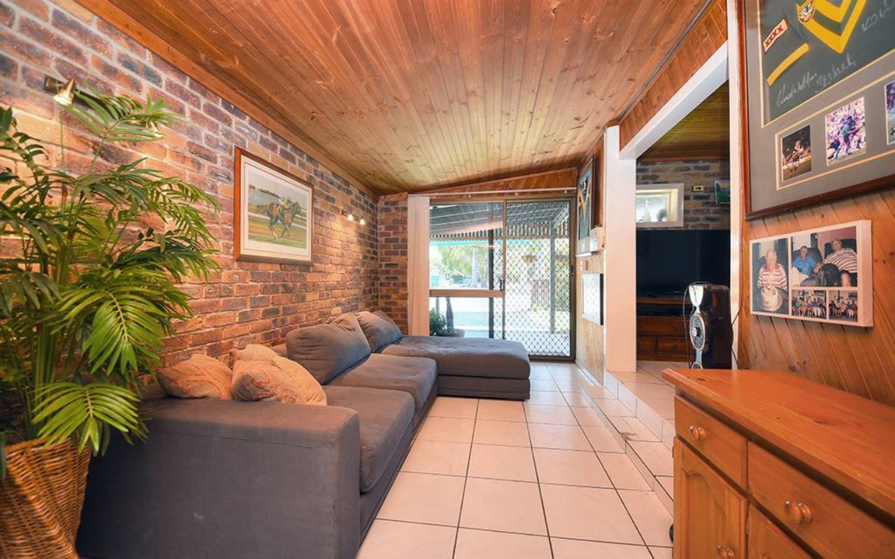 5 Harris Street, Labrador, QLD 4215 AU