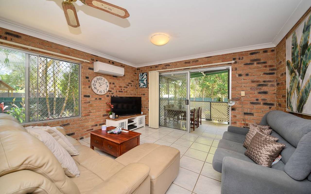 5 Harris Street, Labrador, QLD 4215 AU