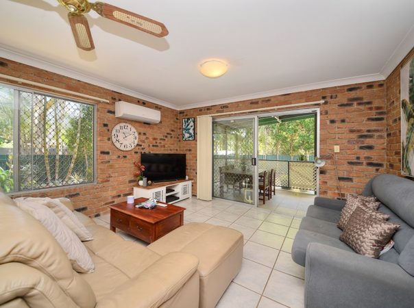 5 Harris Street, Labrador, QLD 4215 AU