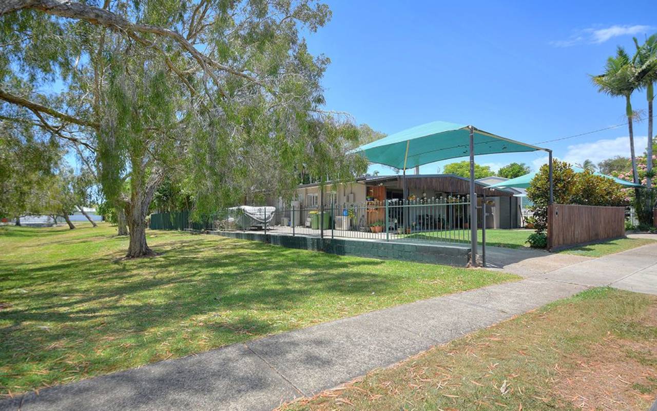 5 Harris Street, Labrador, QLD 4215 AU