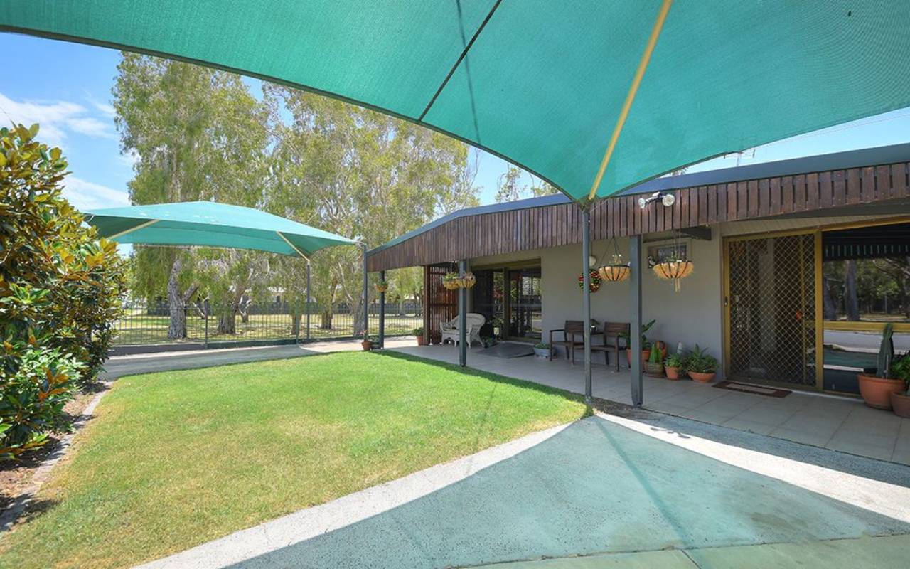 5 Harris Street, Labrador, QLD 4215 AU