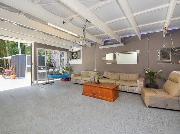 5 Harris Street, Labrador, QLD 4215 AU