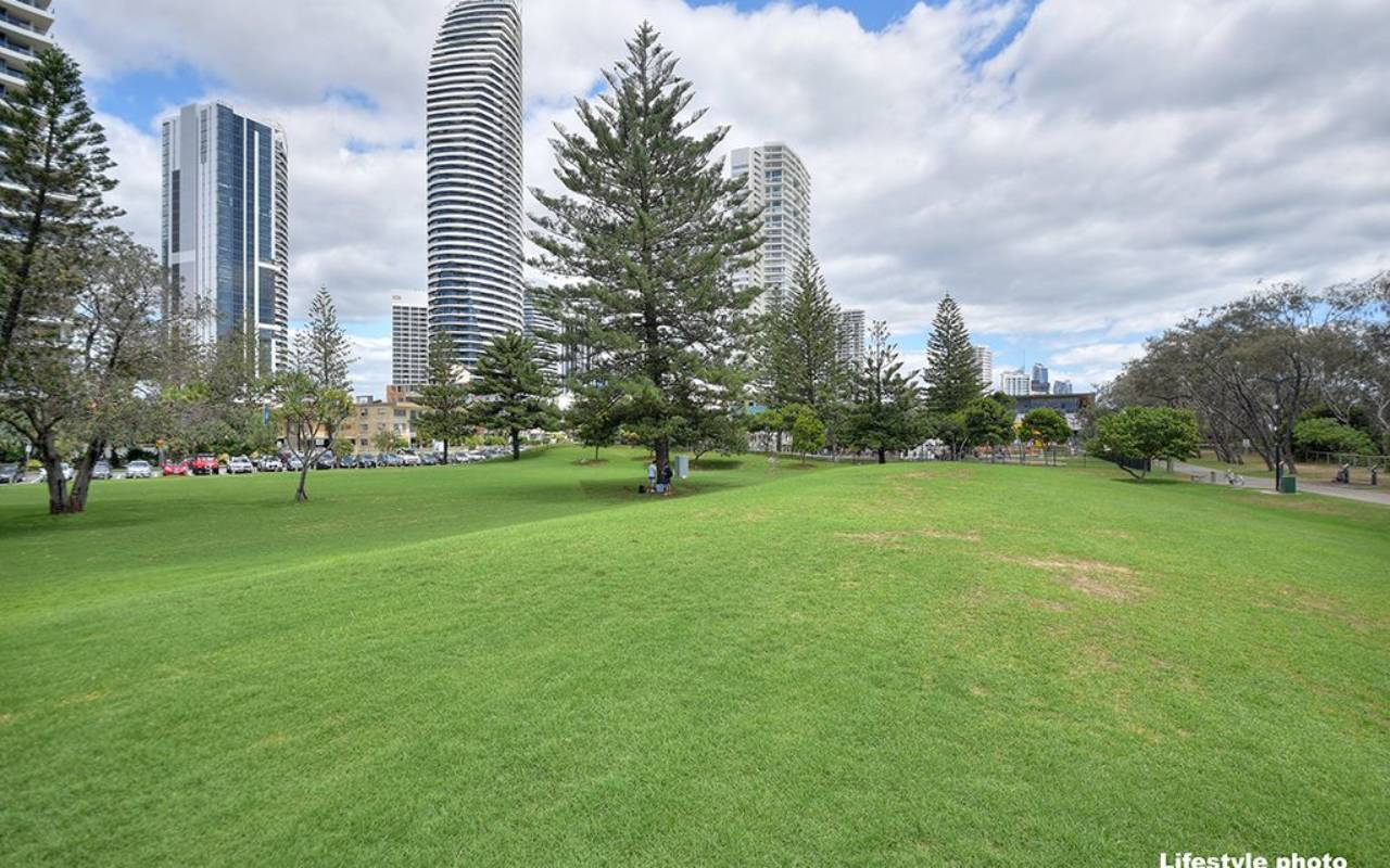 5/19 Anne Ave, Broadbeach, QLD 4218 AU