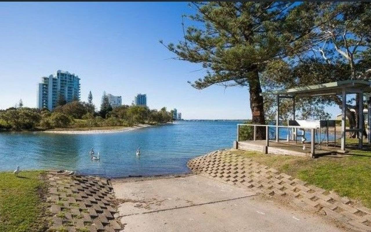 31 Walton Street, Southport, QLD 4215 AU