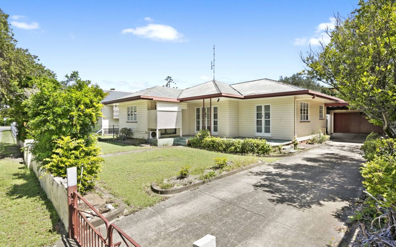31 Walton Street, Southport, QLD 4215 AU
