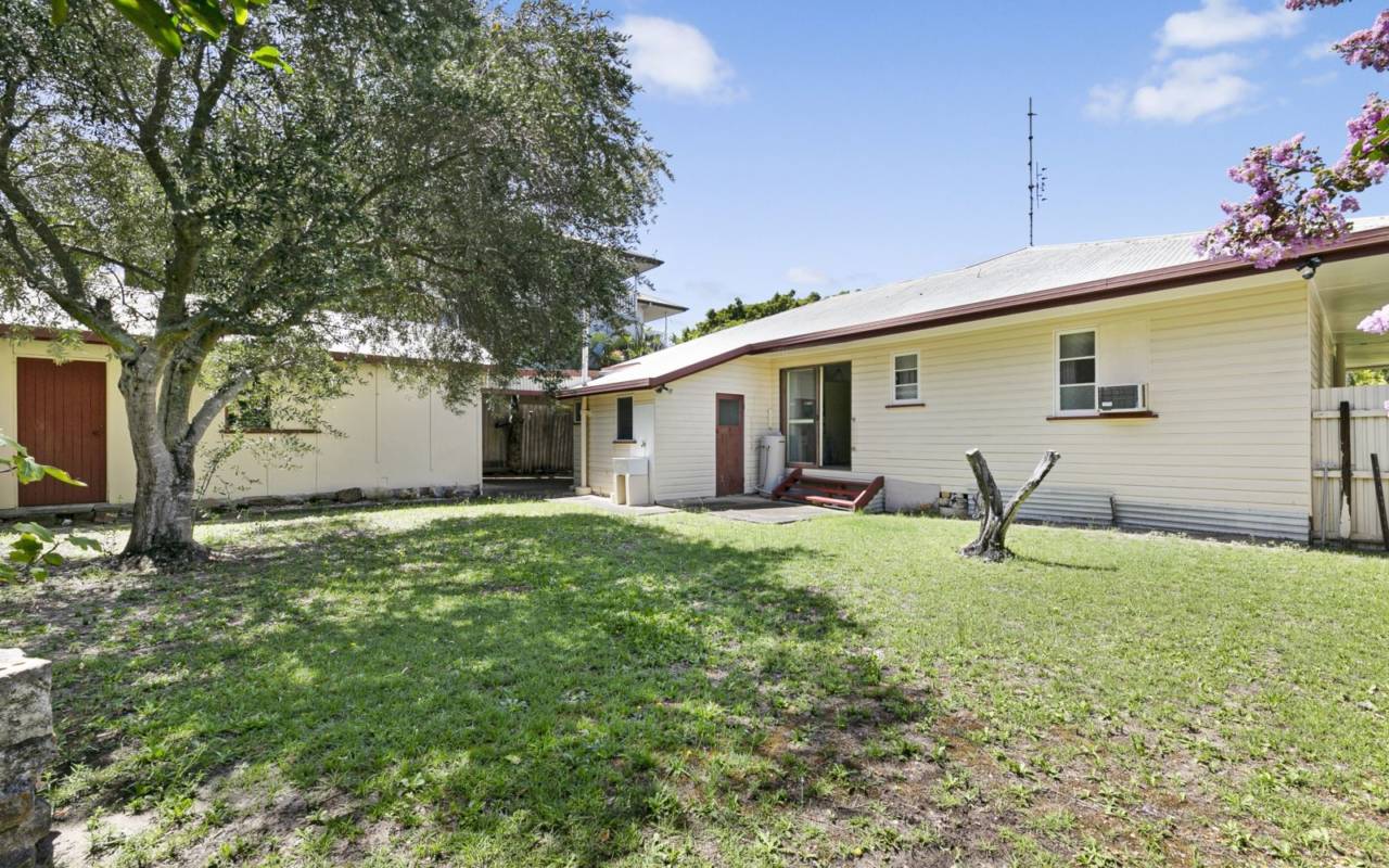 31 Walton Street, Southport, QLD 4215 AU