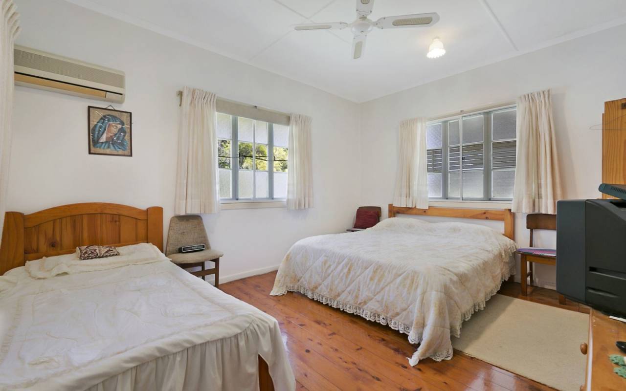 31 Walton Street, Southport, QLD 4215 AU