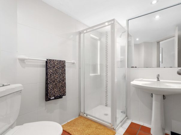 19/26 Old Burleigh Road, Surfers Paradise, QLD 4217 AU