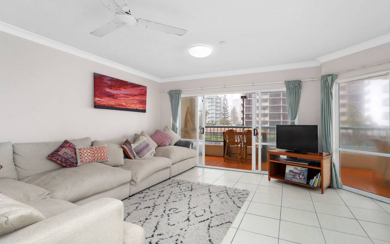 19/26 Old Burleigh Road, Surfers Paradise, QLD 4217 AU