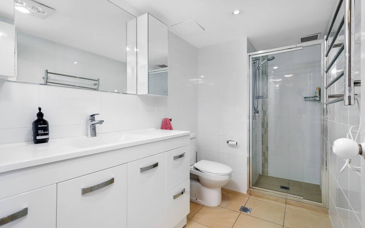 31/26 Old Burleigh Road, Surfers Paradise, QLD 4217 AU