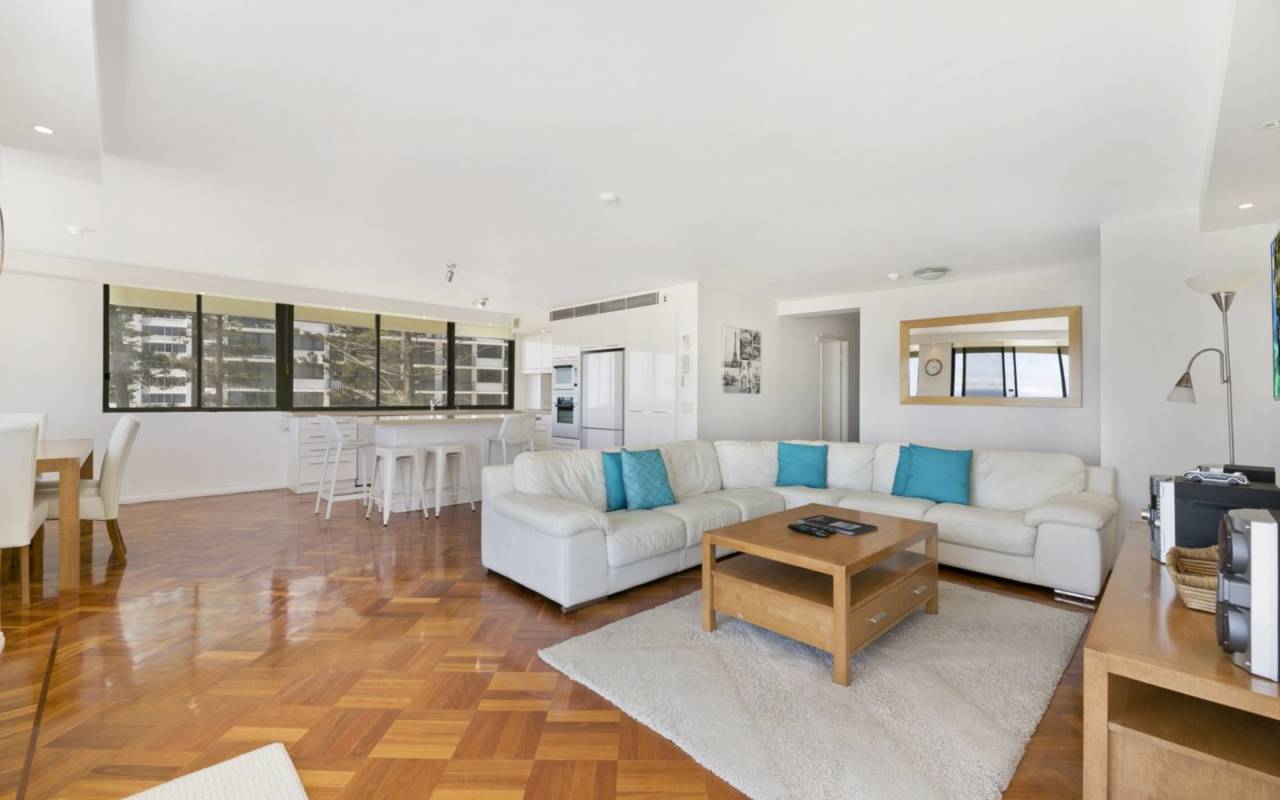 5/3 Garfield Terrace, Surfers Paradise, QLD 4217 AU