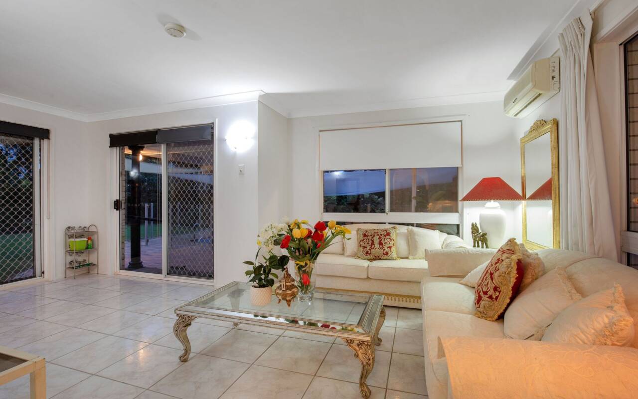 2 Crocus Way, Gaven, QLD 4211 AU