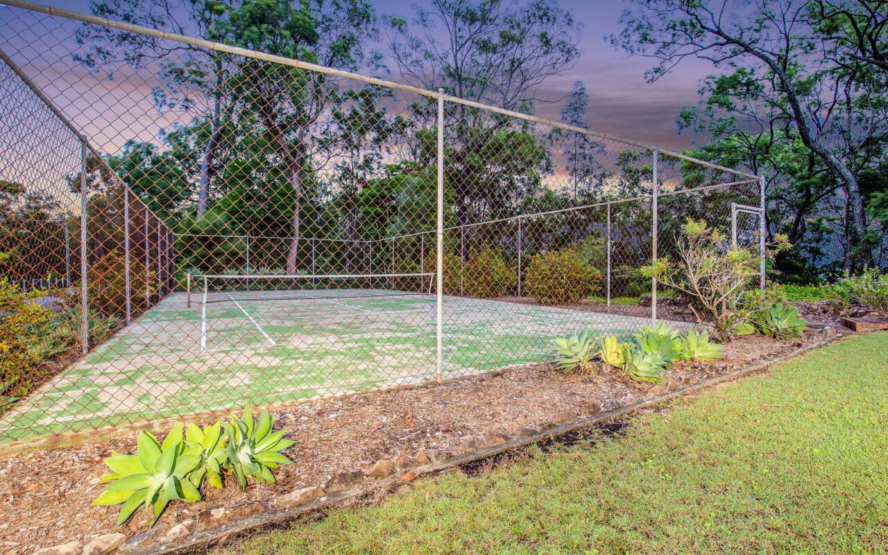 2 Crocus Way, Gaven, QLD 4211 AU