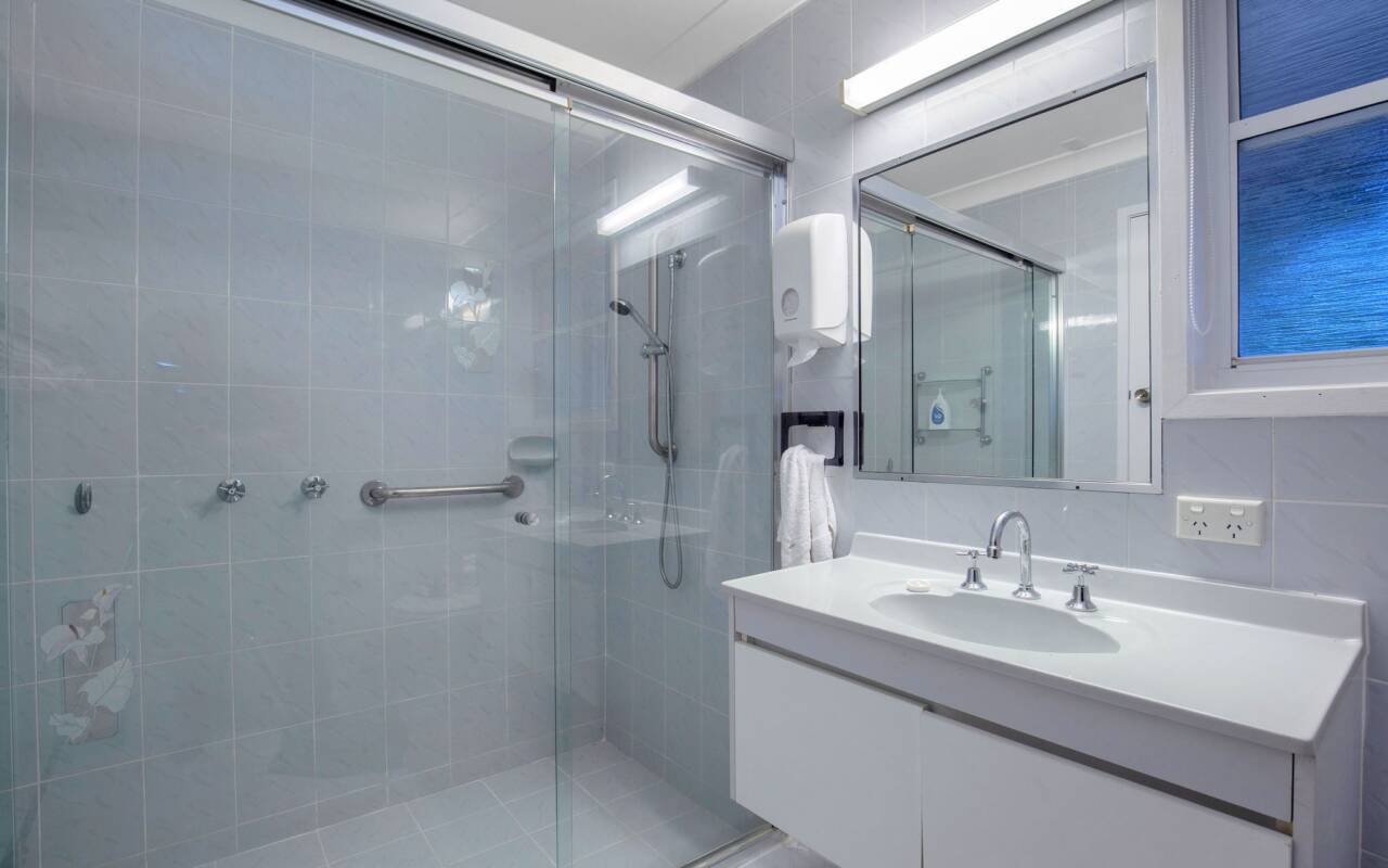 2 Crocus Way, Gaven, QLD 4211 AU